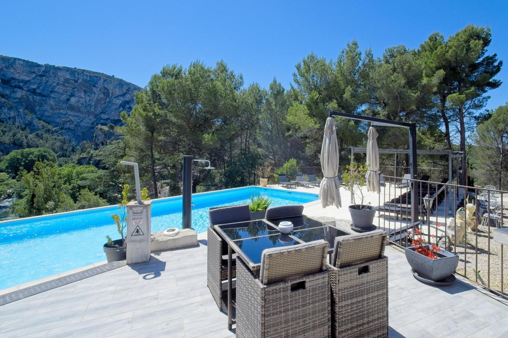 B&B Villa Chante Coucou Fontaine-de-Vaucluse Exteriör bild