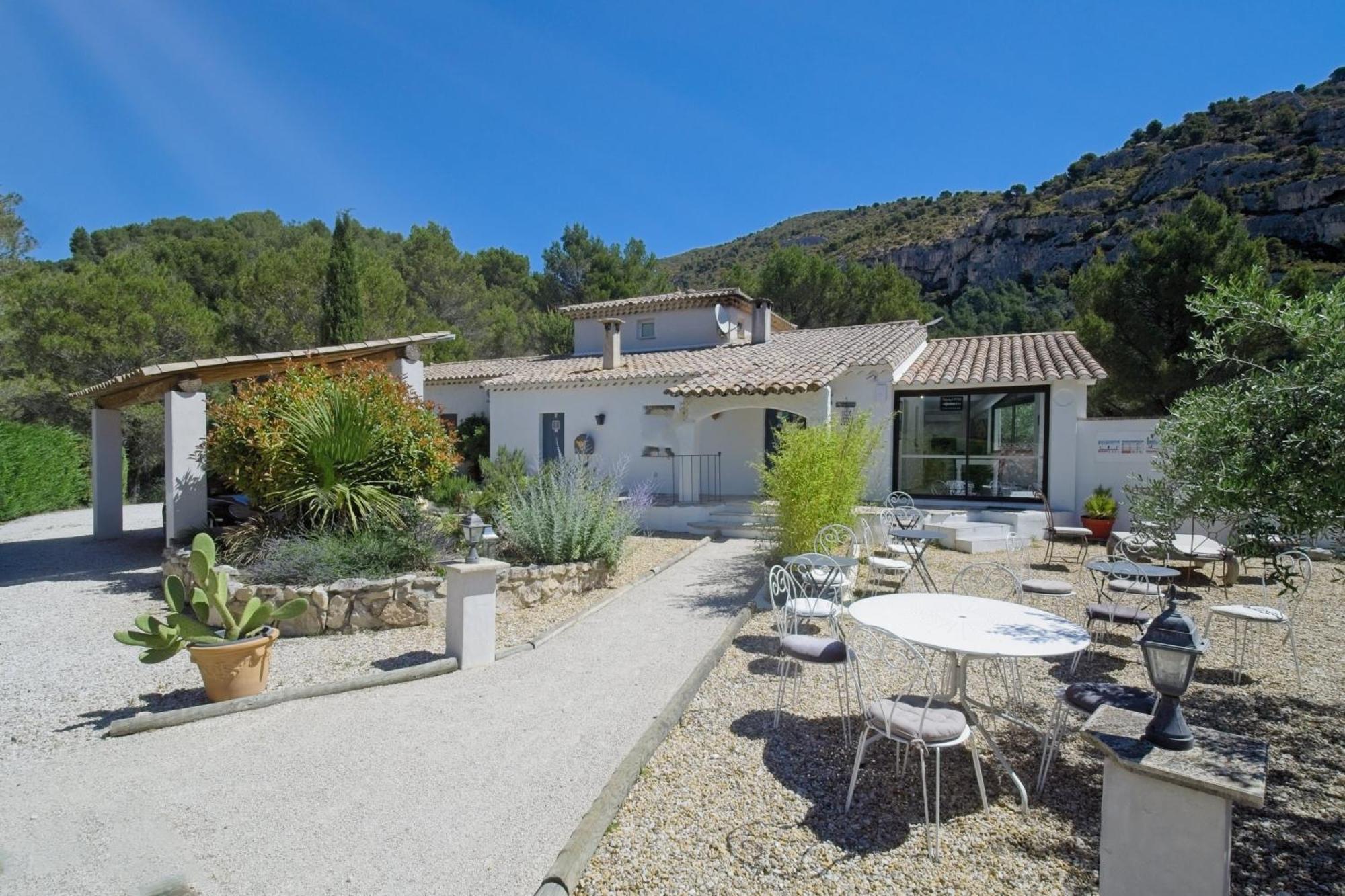 B&B Villa Chante Coucou Fontaine-de-Vaucluse Exteriör bild
