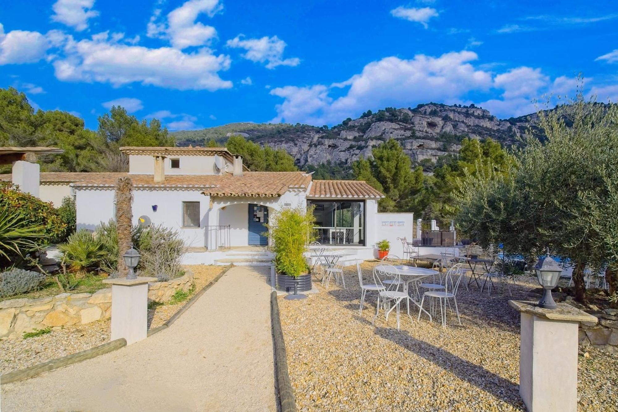 B&B Villa Chante Coucou Fontaine-de-Vaucluse Exteriör bild