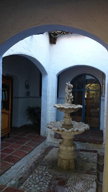 B&B Villa Chante Coucou Fontaine-de-Vaucluse Exteriör bild